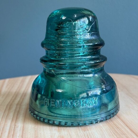 Vintage Hemingray No. 40 Blue Green Aqua Glass Insulator - Picture 1 of 10